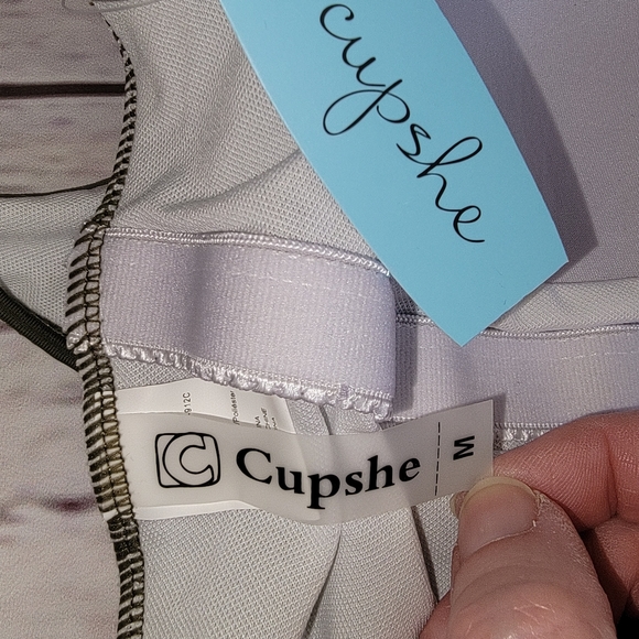 Cupshe Cheeky Gal One Piece Swimsuit - Picture 8 of 10